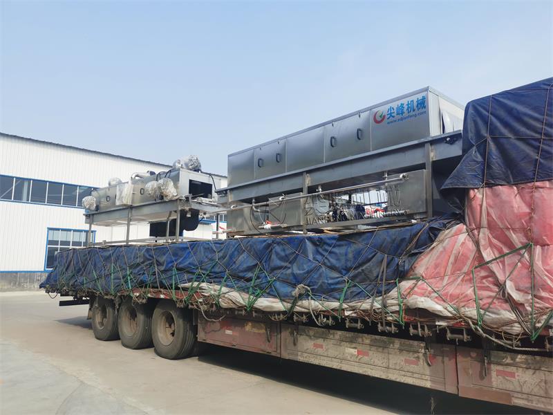 吉林長春客戶簽收尖峰機械清洗干燥線