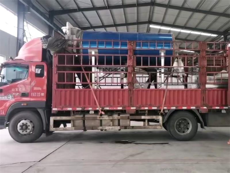 連續(xù)式自動潤藥機(jī)設(shè)備交付成功